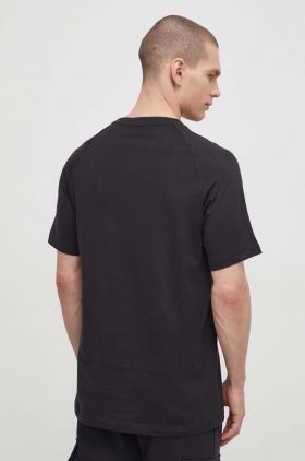 adidas Originals tricou din bumbac bărbați, culoarea negru, cu imprimeu IS1404