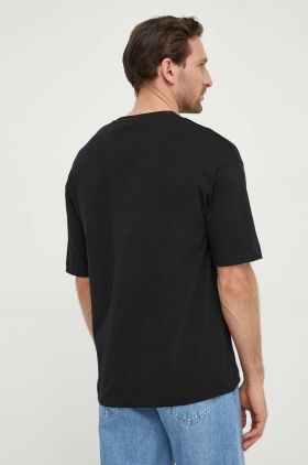 Drykorn tricou din bumbac barbati, culoarea negru, cu imprimeu