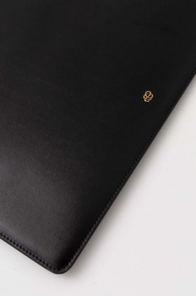 By Malene Birger husă laptop din piele culoarea negru