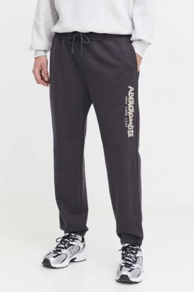 Abercrombie & Fitch pantaloni de trening culoarea negru, cu imprimeu