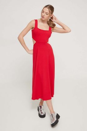 Superdry rochie culoarea rosu, midi, evazati