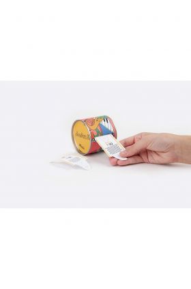 Another Me set de sticky notes 100 Curious Facts, Music, English