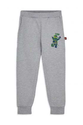 Lego pantaloni de trening din bumbac pentru copii culoarea gri, cu imprimeu