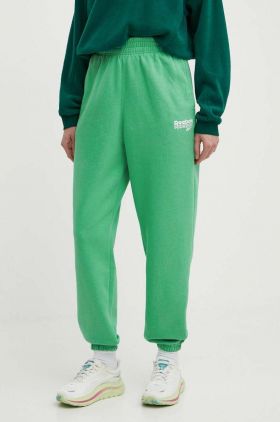 Reebok pantaloni de trening culoarea verde, cu imprimeu, 100075981