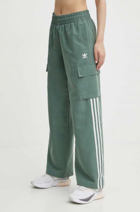 adidas Originals pantaloni de trening culoarea verde, cu imprimeu, IZ0716