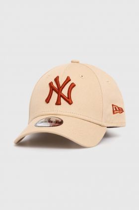 New Era șapcă din bumbac pentru copii NEW YORK YANKEES culoarea bej, cu imprimeu