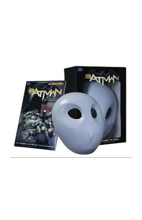 Batman: The Court of Owls Mask and Book Set - Scott Snyder